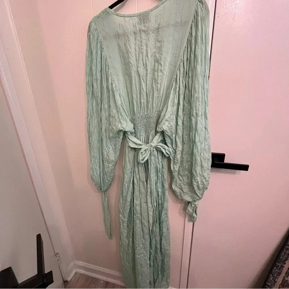 Miss June Paris green Angie flowy maxi dress size Small - Picture 11 of 13